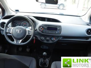 TOYOTA Yaris usata, con Specchietti laterali elettrici