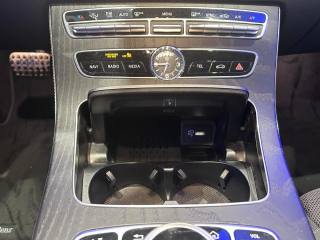 MERCEDES-BENZ E 220 usata, con Touch screen