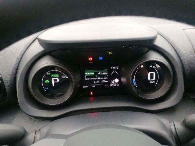 TOYOTA Yaris usata, con Fendinebbia