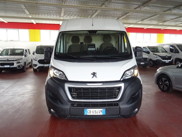 PEUGEOT Boxer usata, con Airbag