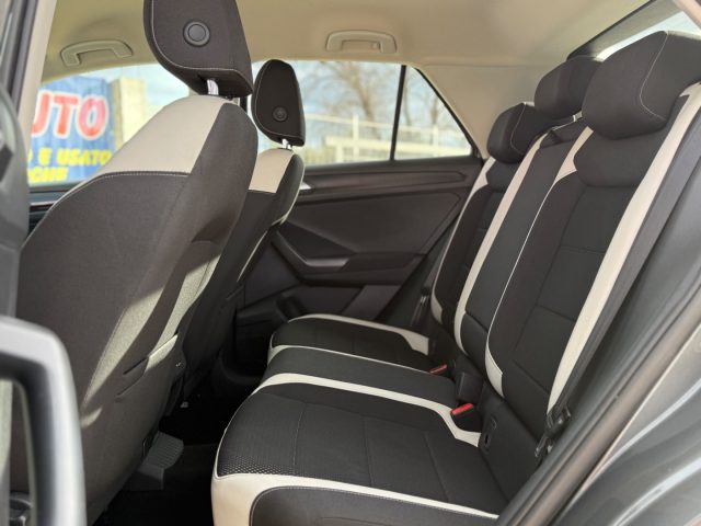 VOLKSWAGEN T-Roc usata 23