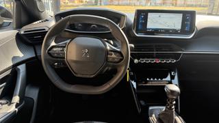 PEUGEOT 2008 usata, con Sistema di navigazione