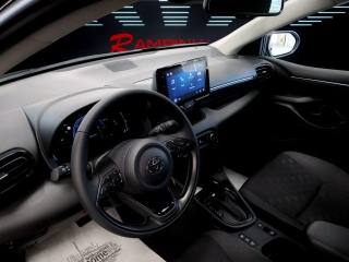 TOYOTA Yaris usata 13