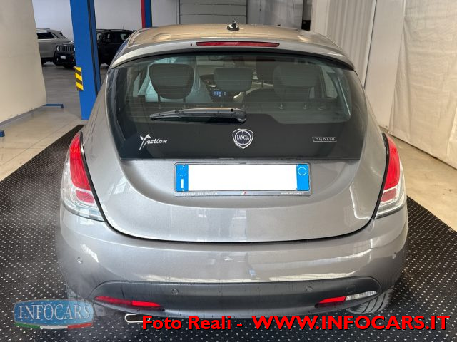LANCIA Ypsilon usata, con Autoradio digitale