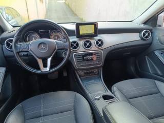 MERCEDES-BENZ GLA 200 usata, con Hill holder