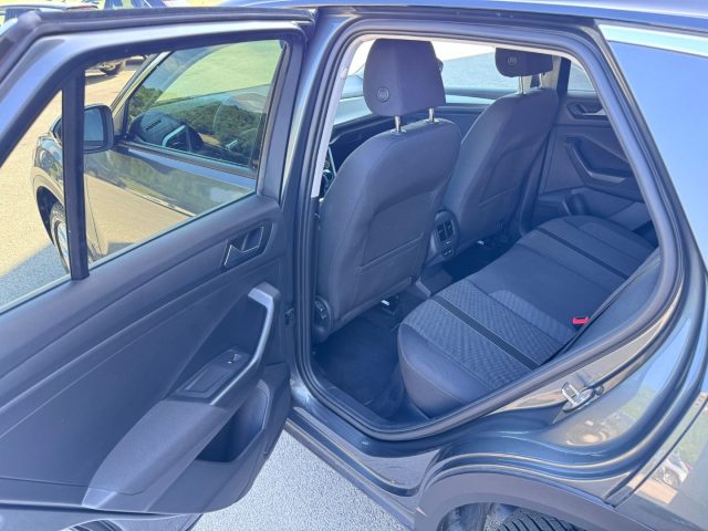 VOLKSWAGEN T-Roc usata, con USB