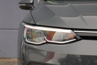 VOLKSWAGEN Golf usata, con USB