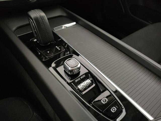 VOLVO XC60 usata, con Fari LED