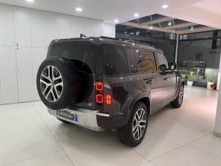 LAND ROVER Defender usata, con Boardcomputer