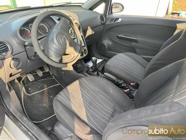 OPEL Corsa usata, con Cruise Control