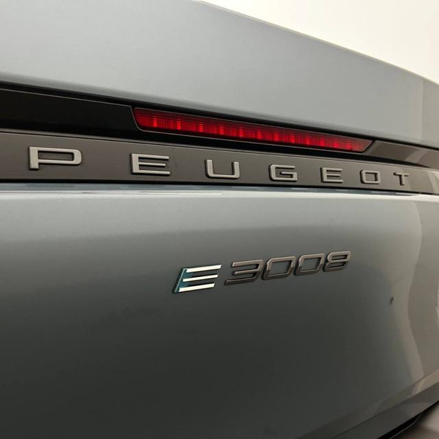 PEUGEOT 3008 usata, con Sensori di parcheggio posteriori