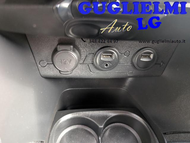 PEUGEOT 208 usata, con Volante in pelle