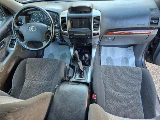 TOYOTA Land Cruiser usata, con Bracciolo