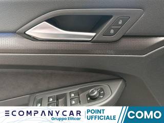 VOLKSWAGEN Golf usata, con USB