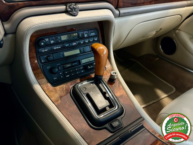 JAGUAR XJ usata, con Cronologia tagliandi