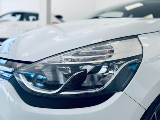 RENAULT Clio usata, con Autoradio