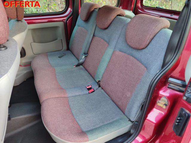 RENAULT Kangoo usata 16