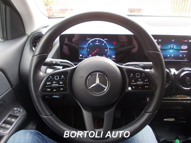 MERCEDES-BENZ GLA 200 usata, con Climatizzatore