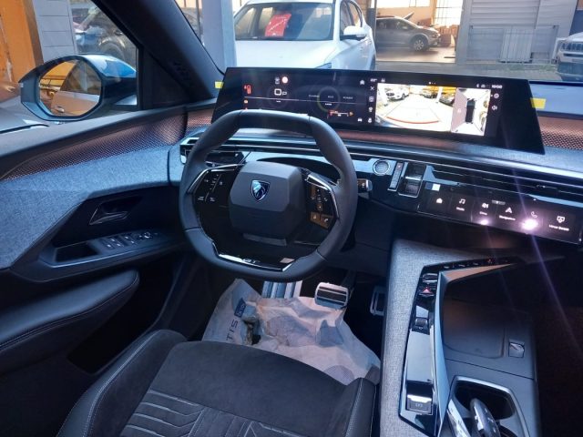 PEUGEOT 5008 usata, con Telecamera per parcheggio assistito