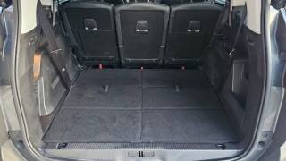 PEUGEOT 5008 usata, con Sensori di parcheggio posteriori