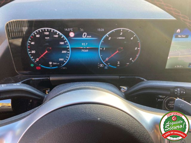 MERCEDES-BENZ GLA 200 usata, con Controllo automatico clima