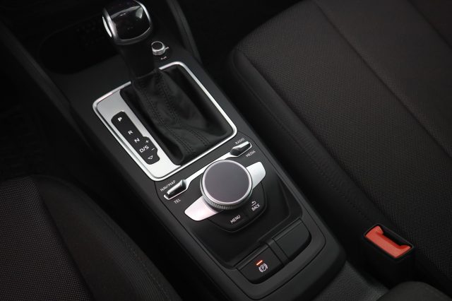 AUDI Q2 usata 12