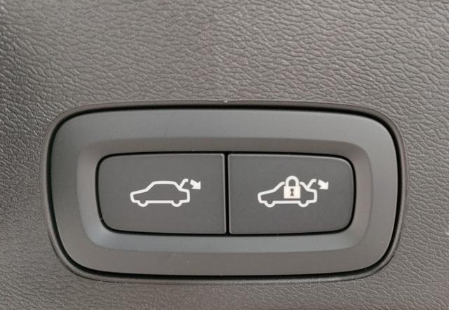 VOLVO XC60 usata, con Controllo elettronico della corsia