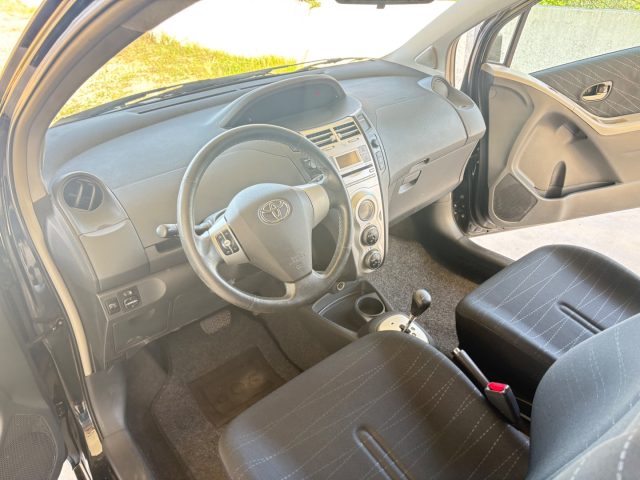 TOYOTA Yaris usata, con Certificato Della Batteria