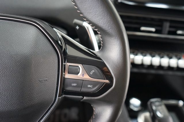 PEUGEOT 5008 usata, con Android Auto