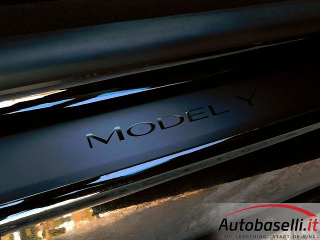 TESLA Model Y usata, con Streaming musicale integrato