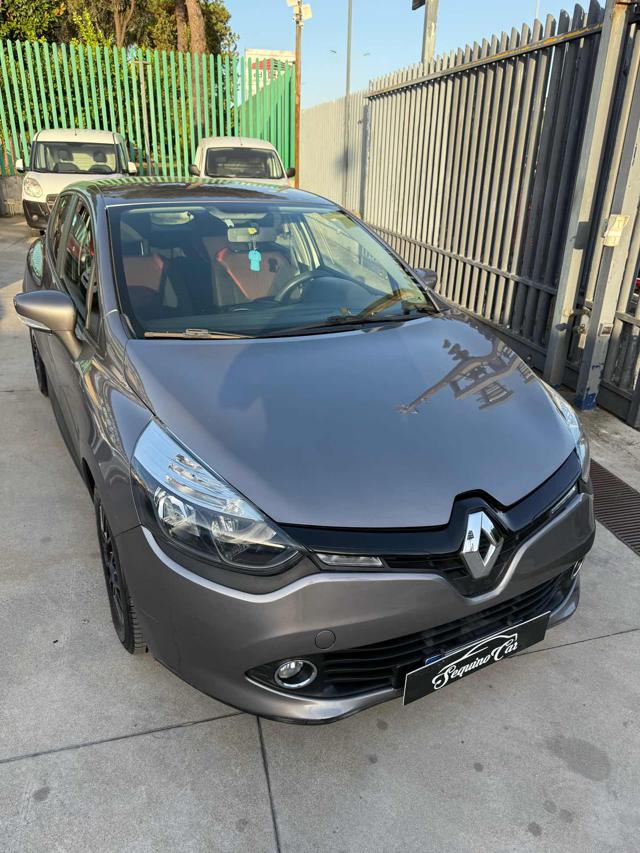 RENAULT Clio usata, con Alzacristalli elettrici