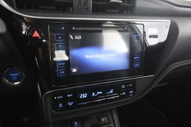 TOYOTA Auris usata 8
