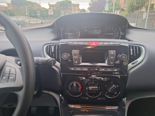 LANCIA Ypsilon usata, con Sedile posteriore sdoppiato