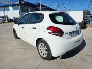 PEUGEOT 208 usata, con Autoradio