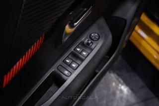 PEUGEOT 208 usata, con Controllo automatico clima