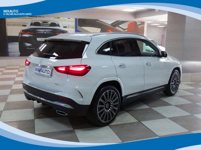 MERCEDES-BENZ GLA 200 usata, con Airbag