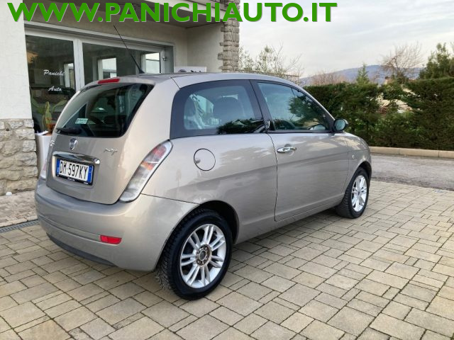 LANCIA Ypsilon usata, con Autoradio