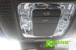 MERCEDES-BENZ CLA 180 usata, con Leve al volante