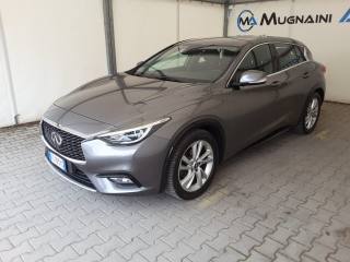 INFINITI Q30 usata, con Airbag laterali
