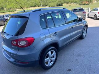VOLKSWAGEN Tiguan usata, con Autoradio