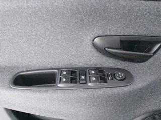 LANCIA Ypsilon usata, con Autoradio