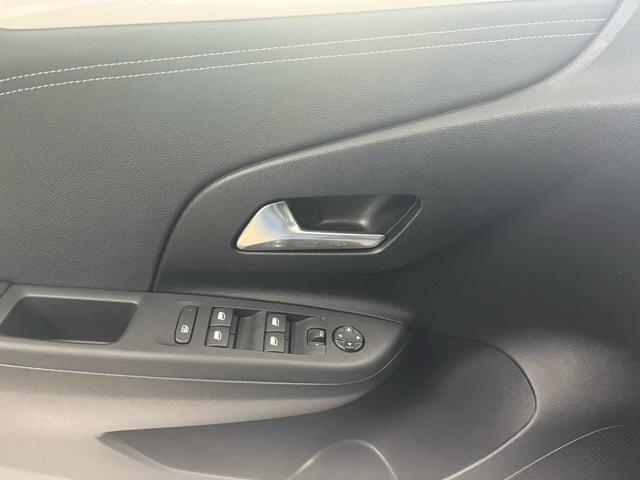 OPEL Corsa usata, con Climatizzatore