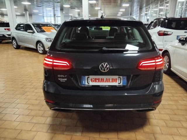 VOLKSWAGEN Golf usata, con Autoradio