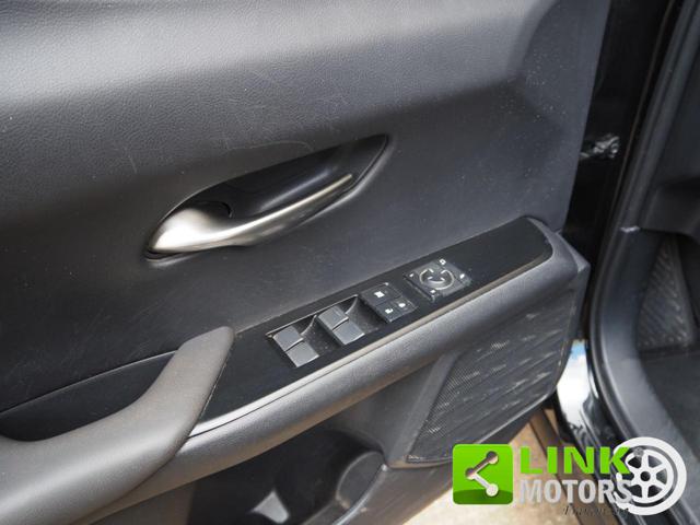LEXUS UX 250h usata, con Specchietti laterali elettrici