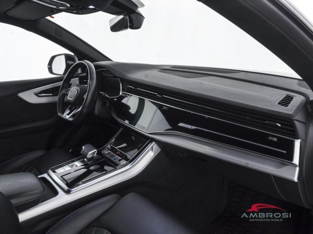AUDI Q8 usata 11