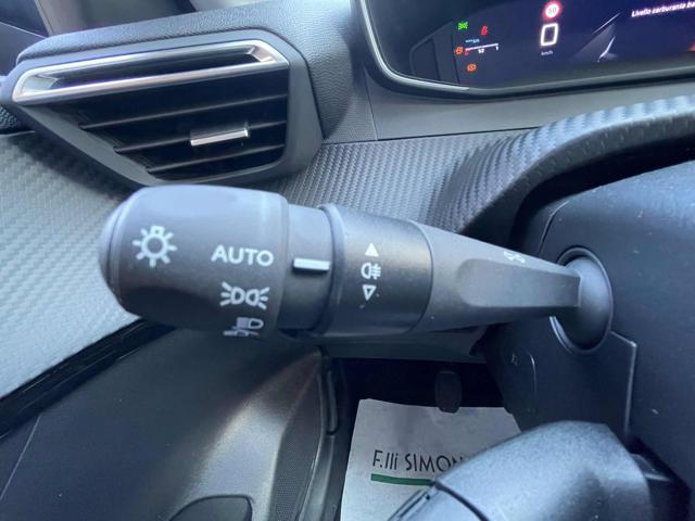 PEUGEOT 208 usata, con Volante in pelle