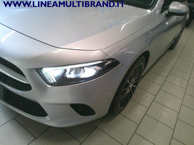 MERCEDES-BENZ A 180 usata, con Sedile posteriore sdoppiato