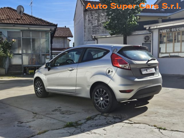 FORD Fiesta usata, con Autoradio