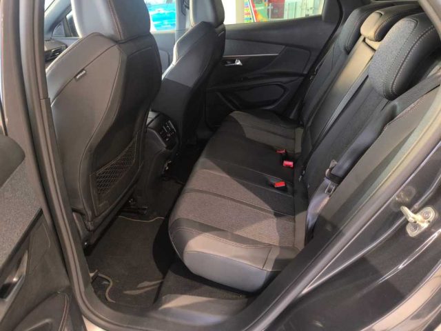 PEUGEOT 3008 usata, con Sedile posteriore sdoppiato
