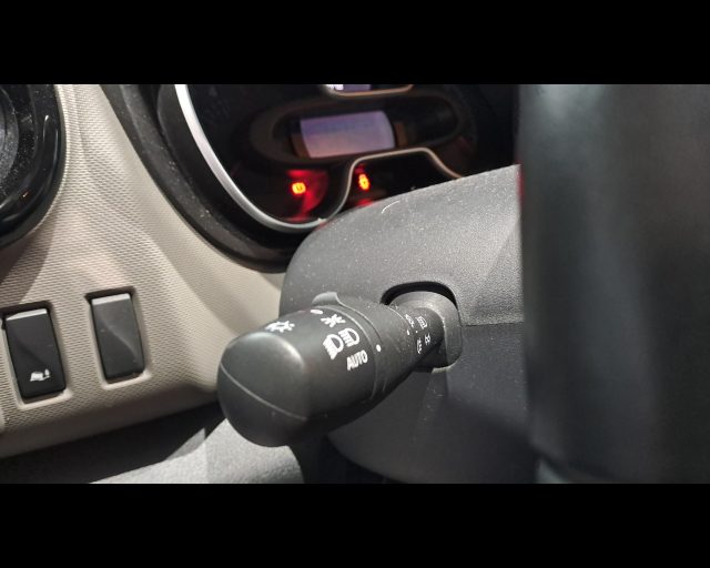 RENAULT Trafic usata 15
